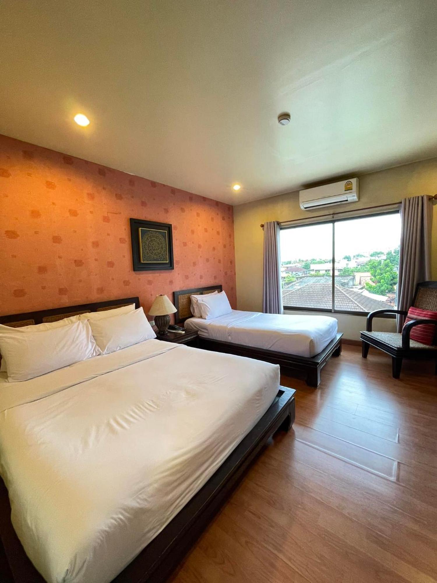 Chiang Mai Thai House,Thapae Екстериор снимка
